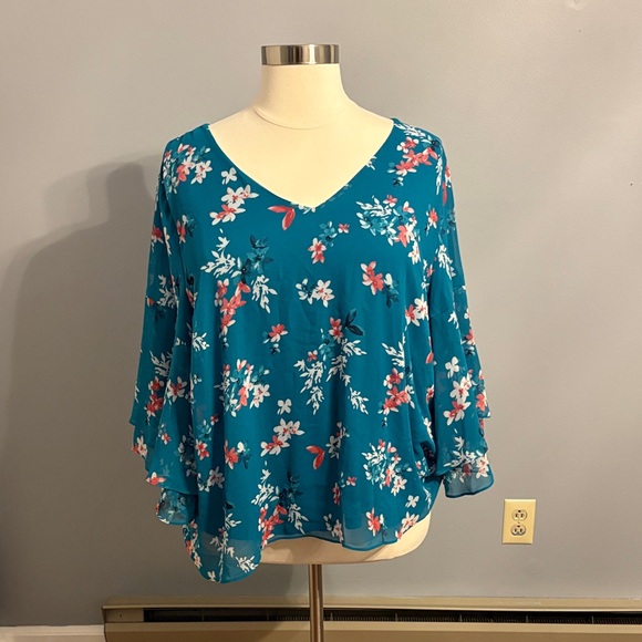 Lane Bryant Tops - Lane Bryant Teal Floral V-Neck Flutter Sleeve Top